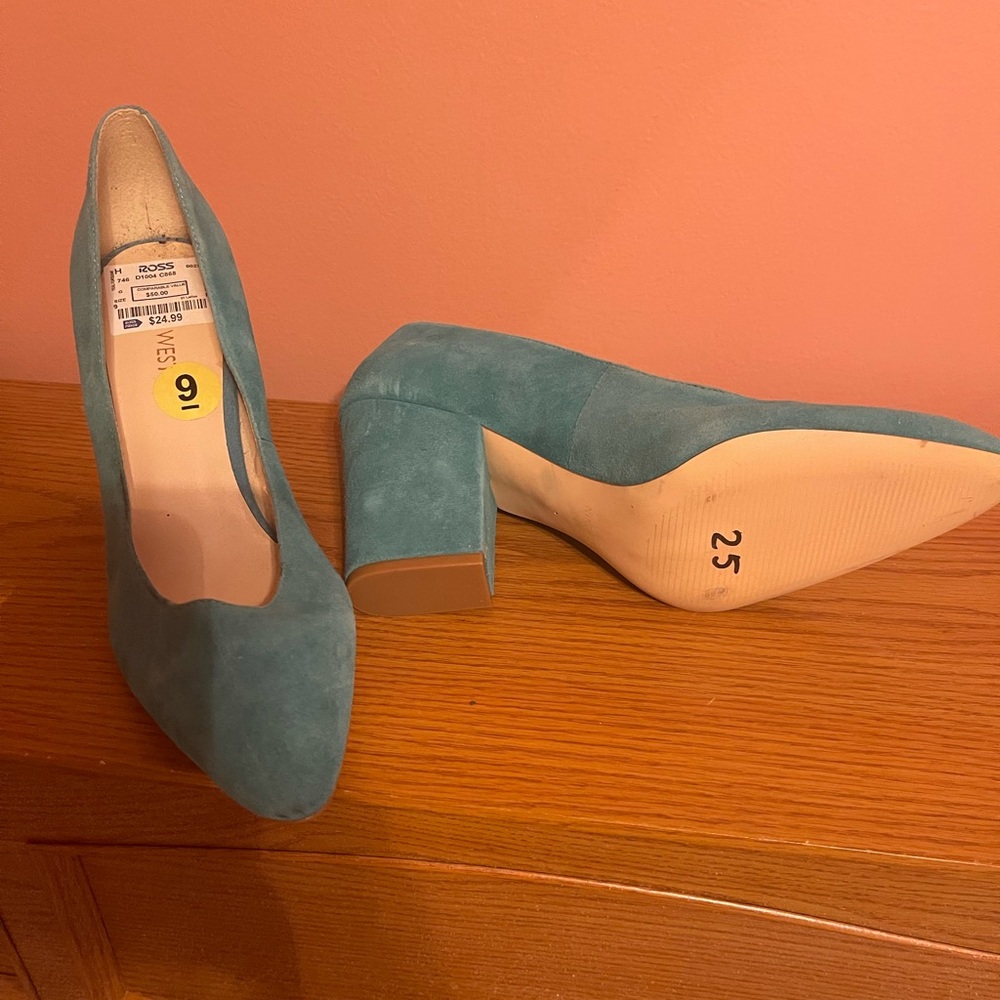Nine West Teal Suede Heels